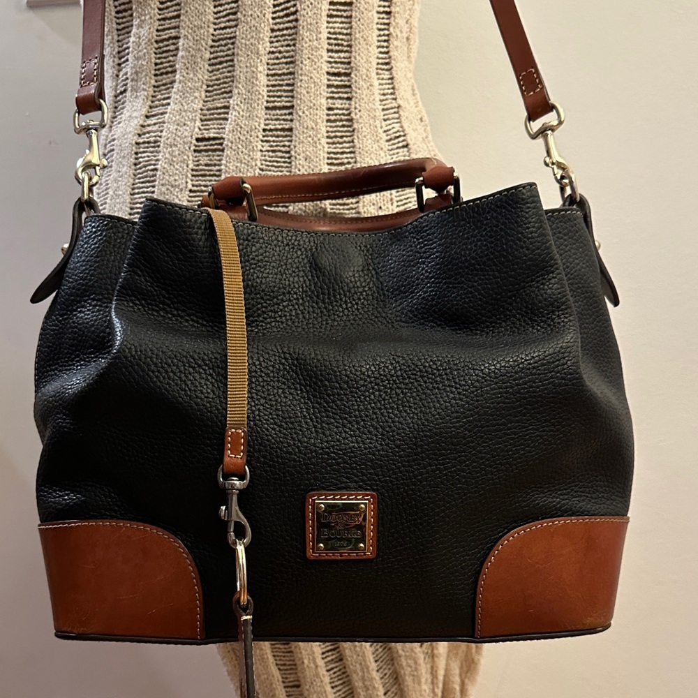 Dooney & Bourke Black and Brown 1975 Leather Shoulder Bag - Preloved